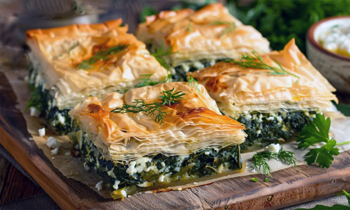 hidangan khas yunani spanakopita